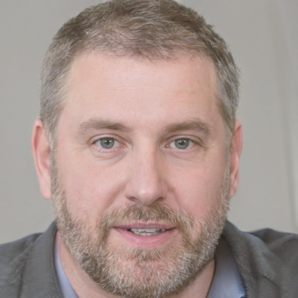 Instructor Lachlan Forsyth conducting financial workshop session